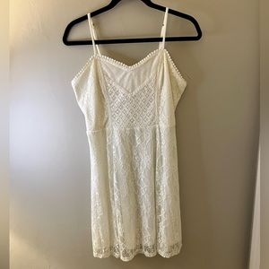 Ivory lined lace dress size Medium